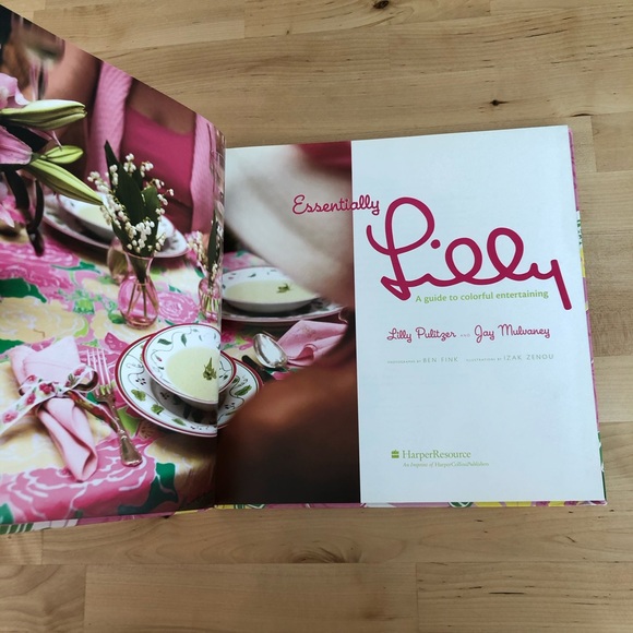 πΈπ Essentially Lilly: A Guide to Colorful Entertaining by Lilly Pulitzer ππΈ - Picture 5 of 16
